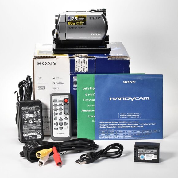 Sony DCR-SR82 Handycam Digital Camcorder 60GB HDD 25x Optical Zoom - Picture 1 of 16